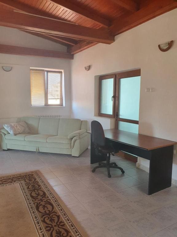 Family Room room - Image 2