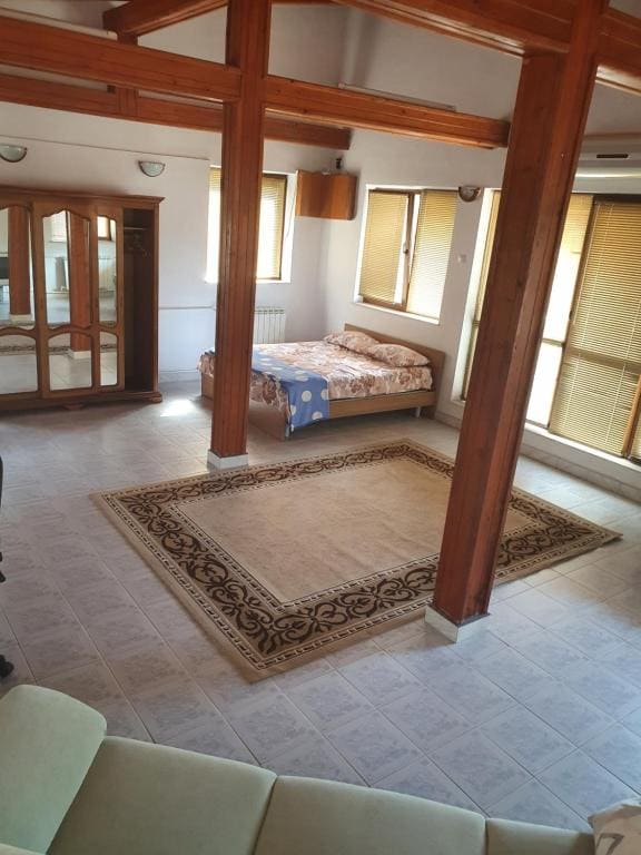 Family Room room - Image 1