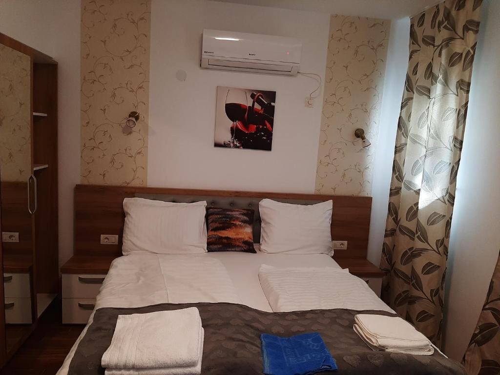 Double Room with Terrace room - Image 3
