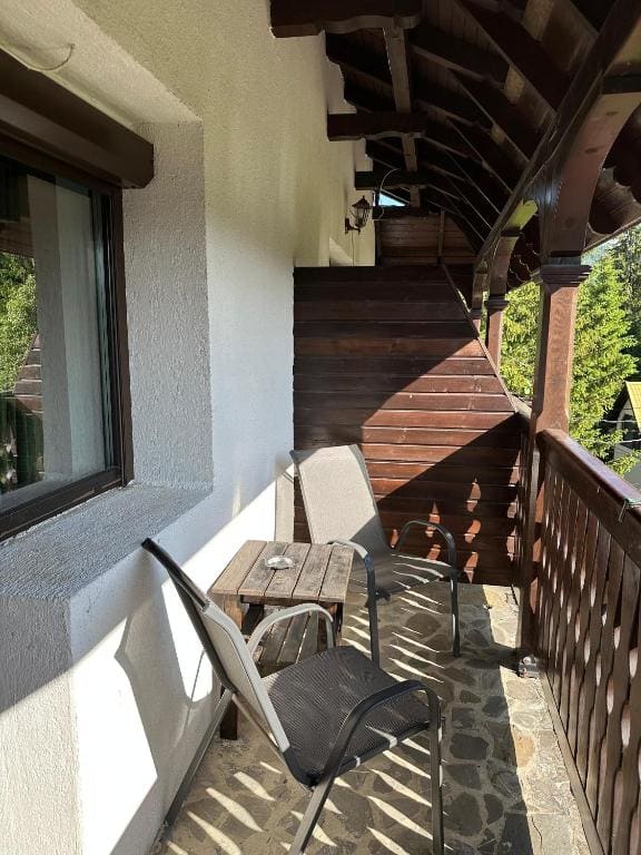 Double Room with Balcony room - Image 3
