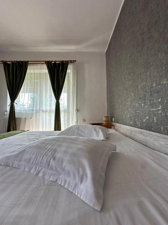Triple Room with Balcony room - Image 2
