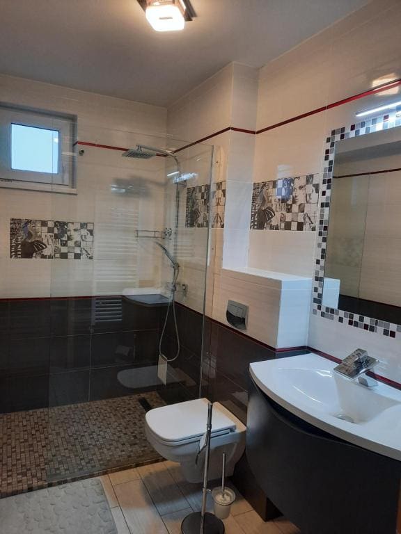 Deluxe Double or Twin Room room - Image 2