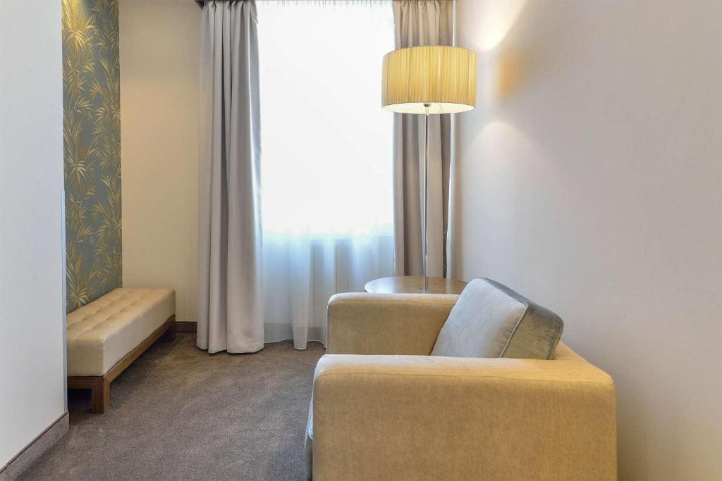 Premium Room - Historical City View room - Image 3