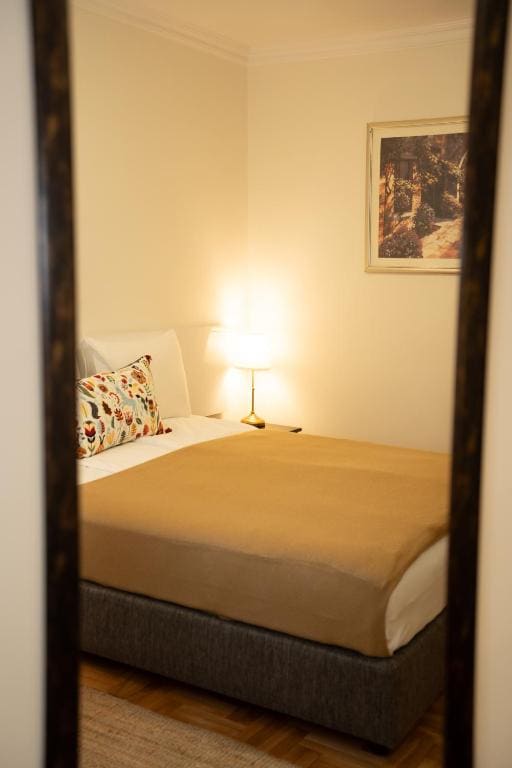 Deluxe Double Room with Balcony room - Image 3