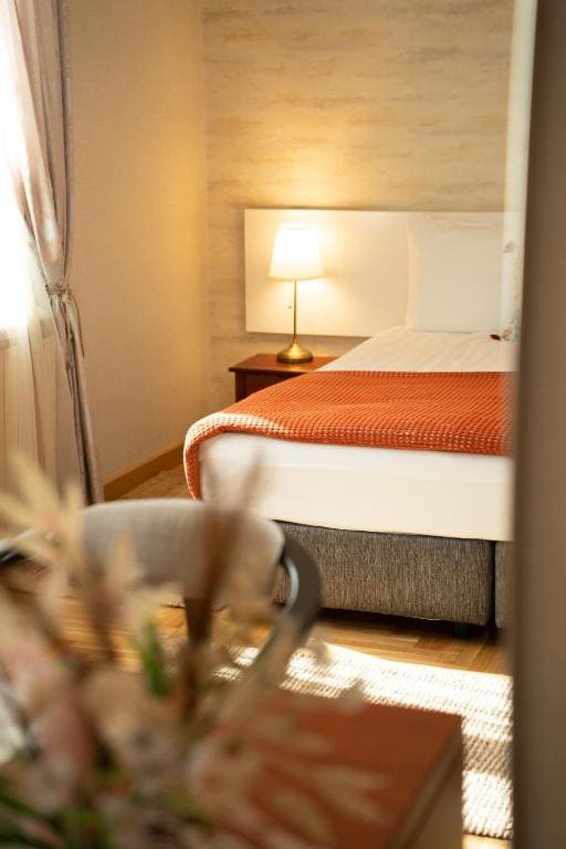 Double Room with Private Bathroom room - Image 3