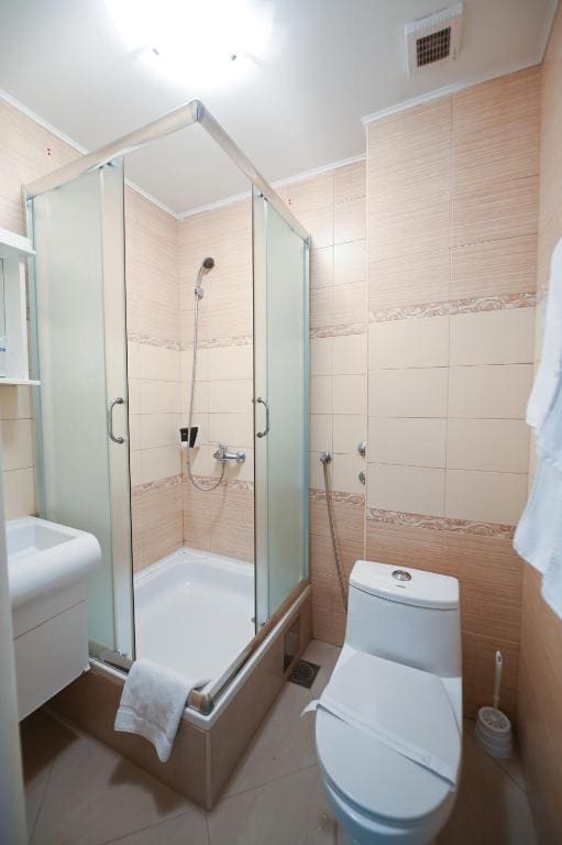 Economy Twin Room room - Image 2