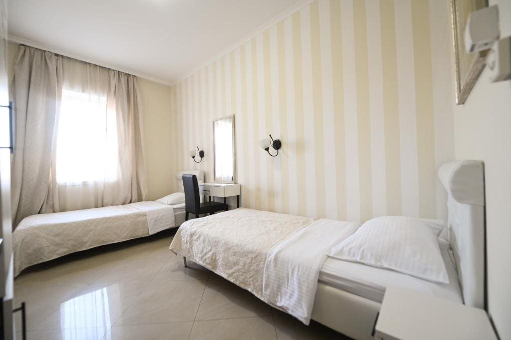 Economy Twin Room room - Image 1