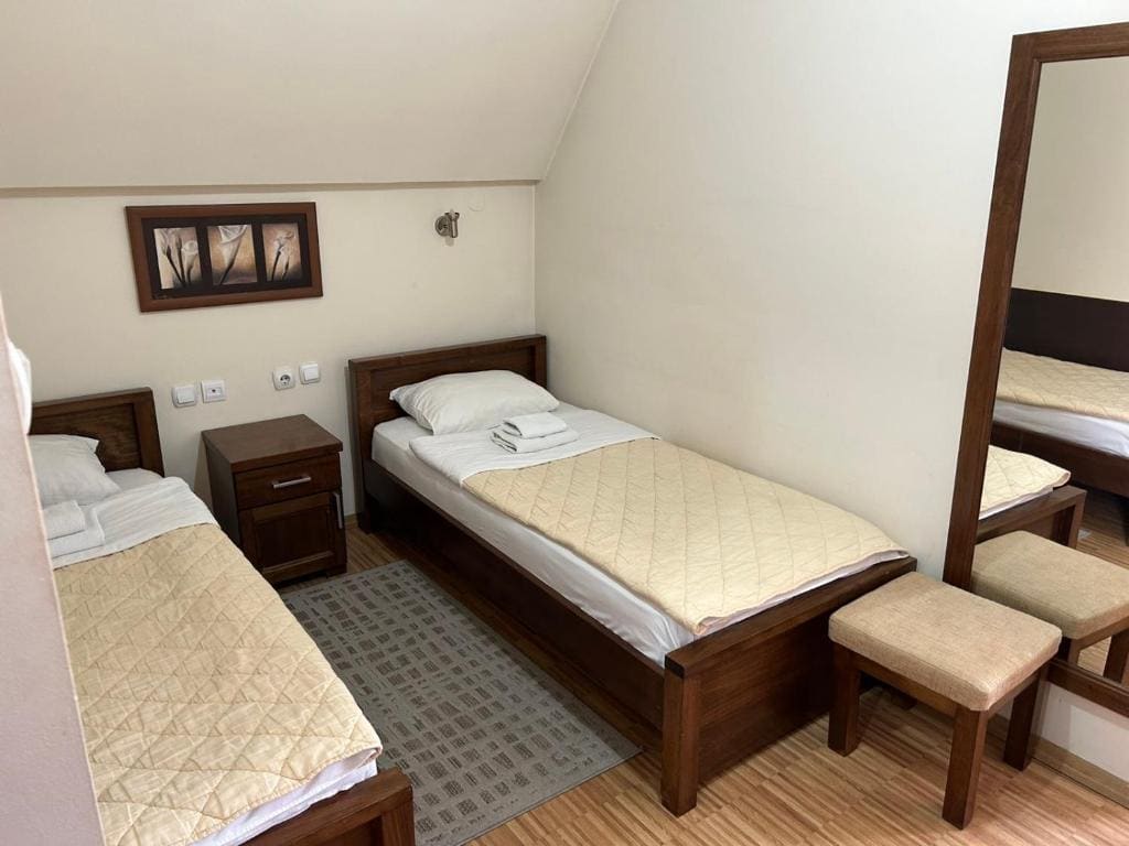 Twin Room room - Image 2