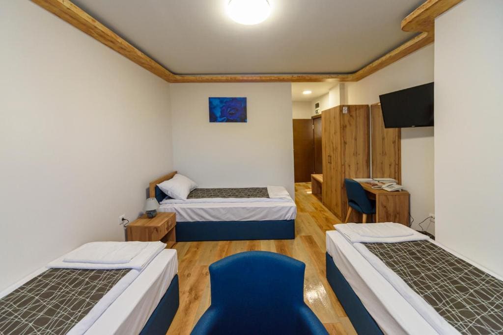 Triple Room with Private Bathroom room - Image 3