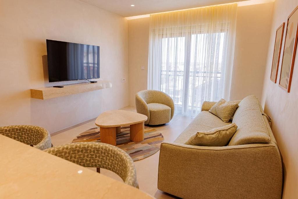 One-Bedroom Deluxe Apartment room - Image 1
