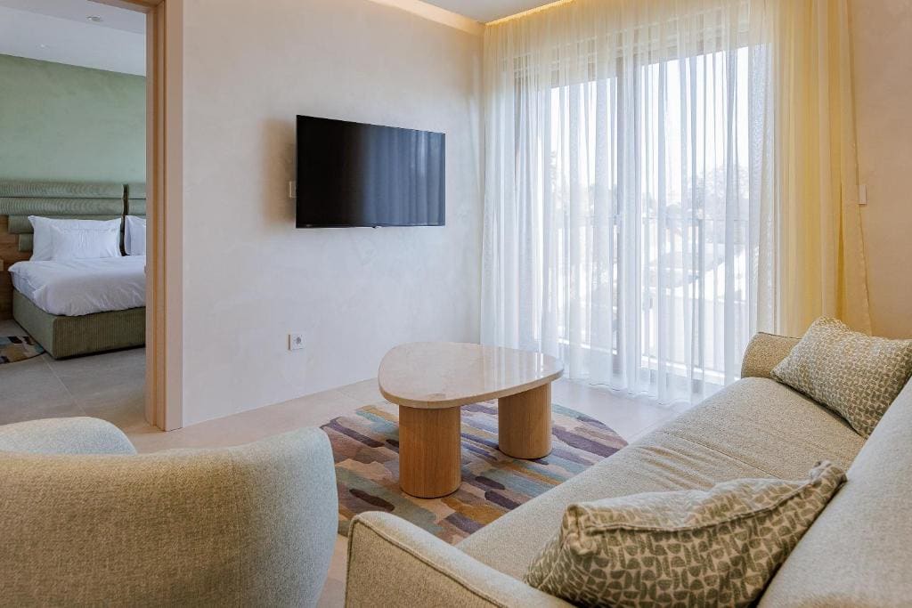 Superior Family Room with Complimentary Spa Access room - Image 1