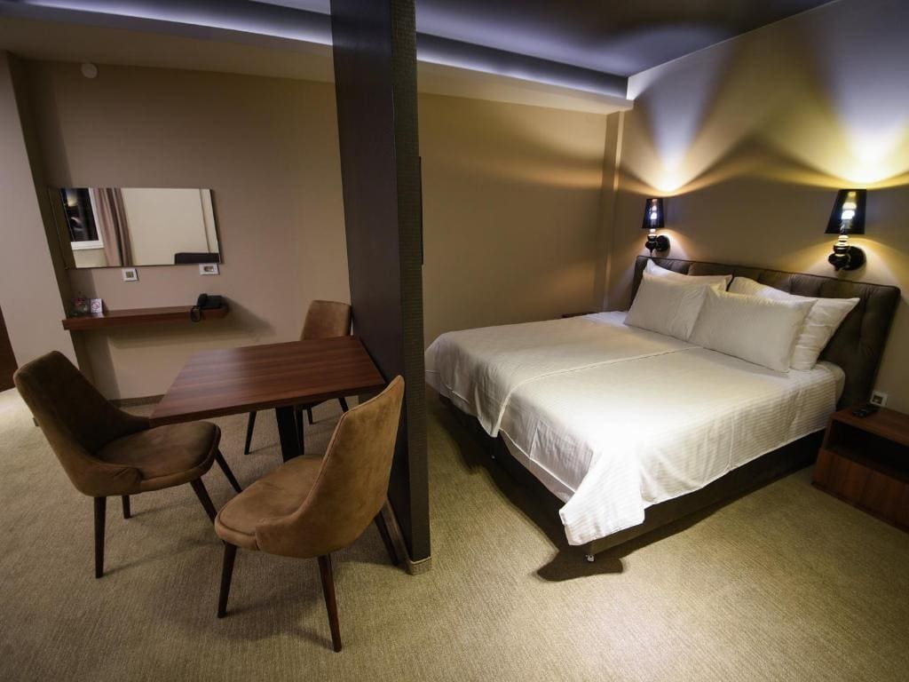 Apartment room - Image 2