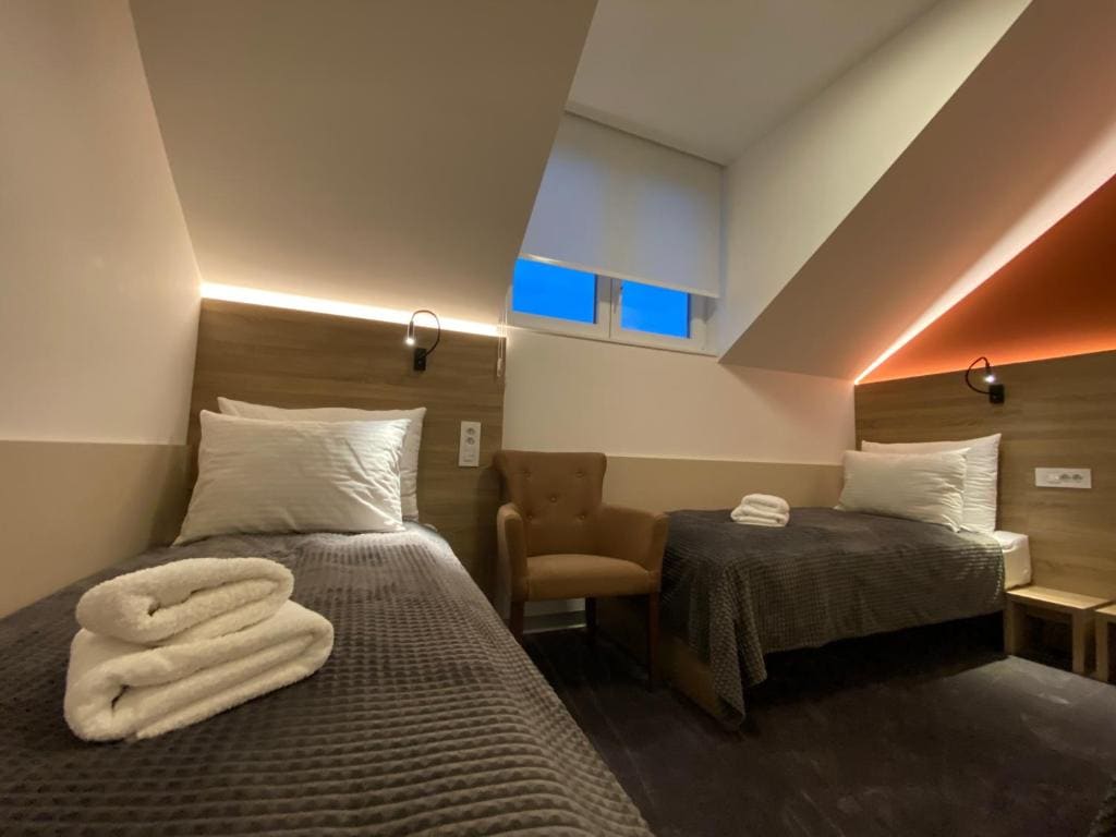 Triple Room with Bathroom room - Image 1
