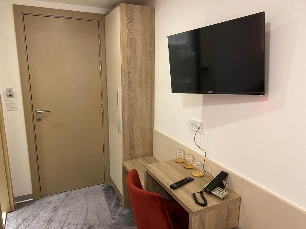 Triple Room with Bathroom room - Image 3