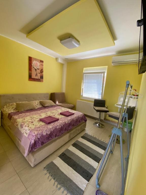 Deluxe Double Room (2 Adults + 1 Child) room - Image 2