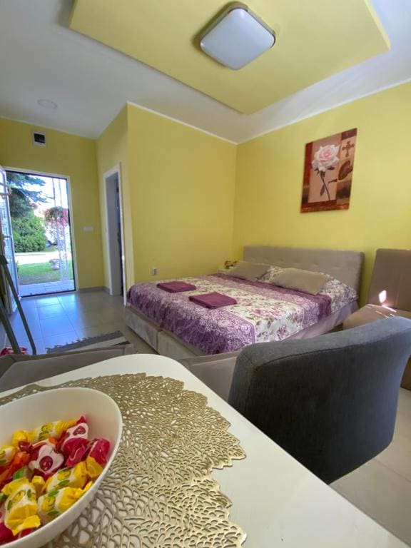 Deluxe Double Room (2 Adults + 1 Child) room - Image 1