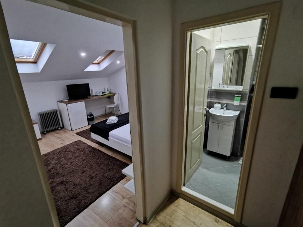 Standard Double Room room - Image 1