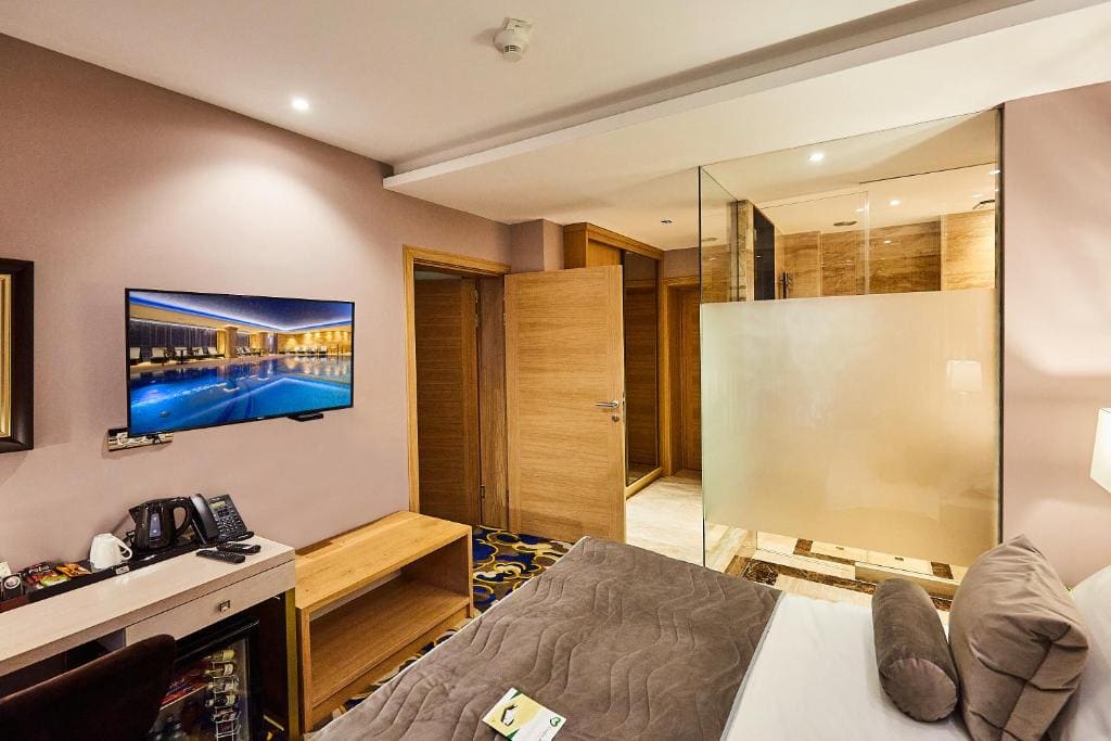 Superior Double Room room - Image 1