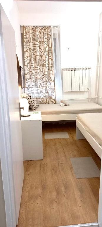 Small Twin Room room - Image 1