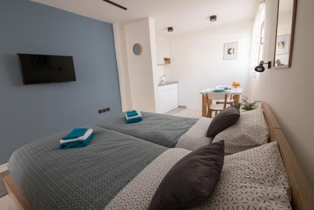 Double or Twin Room with Bathroom room - Image 1