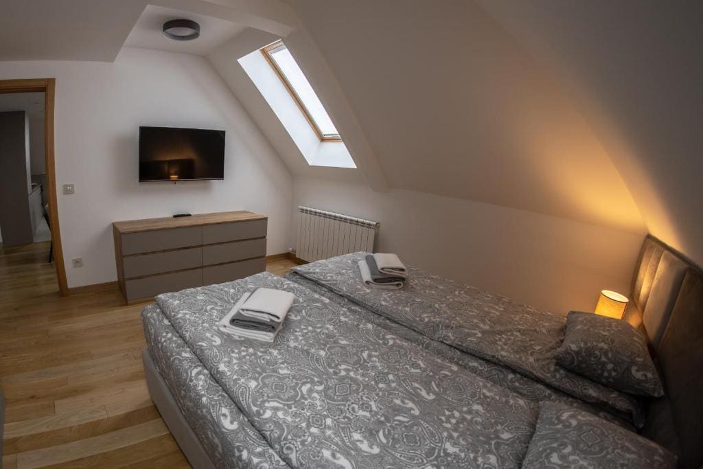 One-Bedroom Apartment room - Image 3