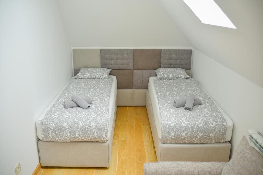 Duplex Apartment room - Image 3