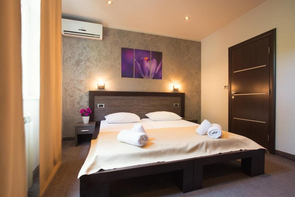 Standard Double or Twin Room room - Image 1