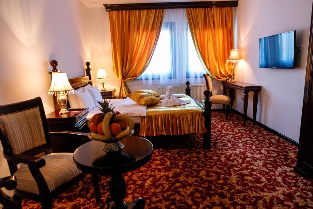 King Room with Mountain View room - Image 3