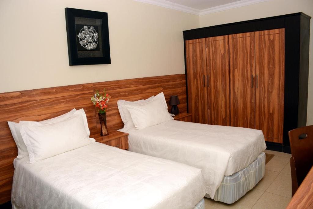 Standard Twin Room room - Image 2