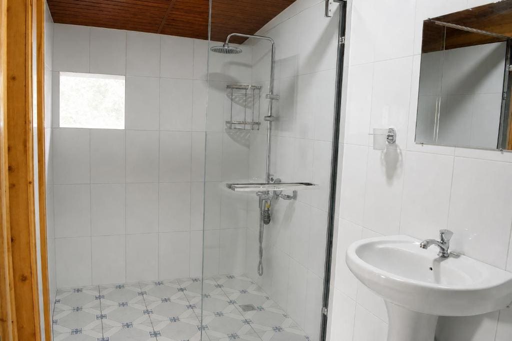 Triple Room with Lake View room - Image 2