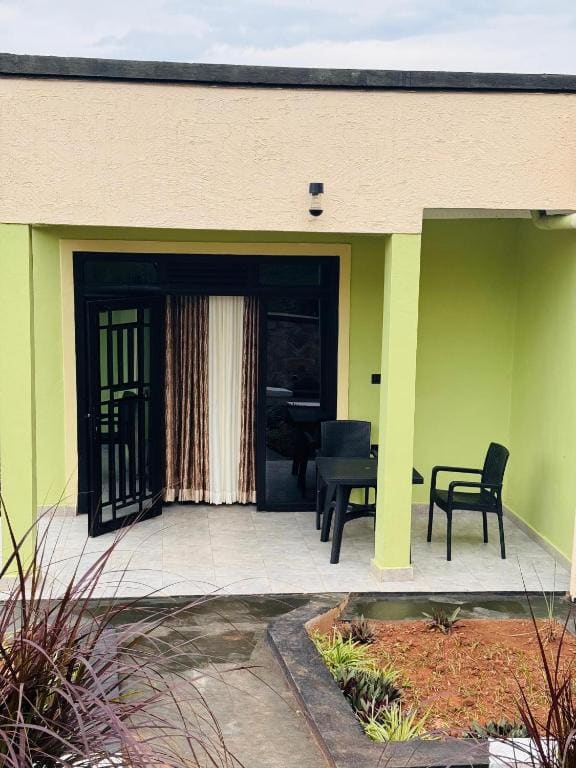 Deluxe Double or Twin Room with Garden View room - Image 3