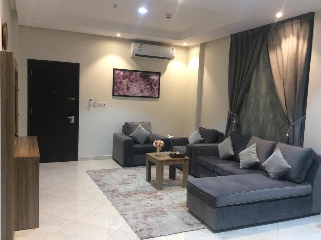 One-Bedroom Apartment room - Image 3