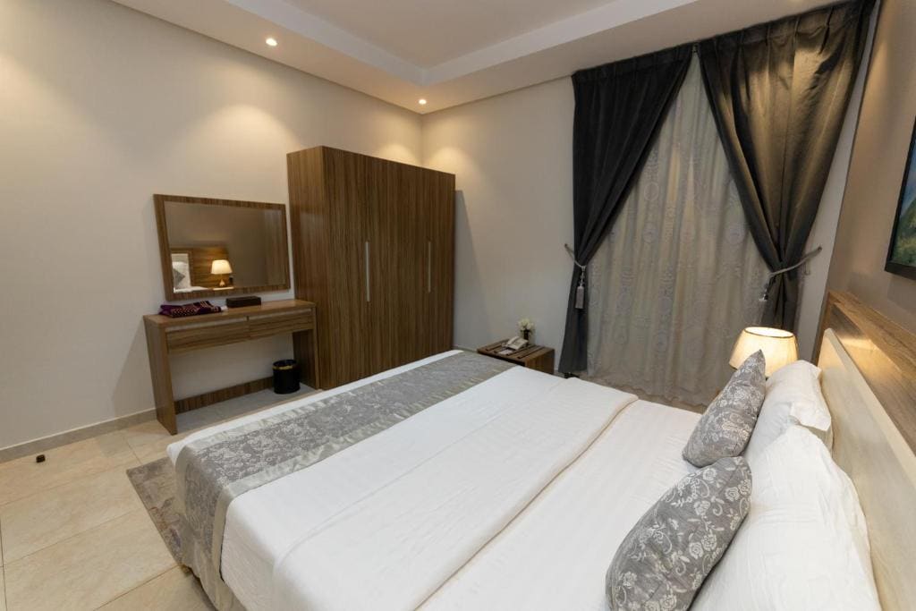 Standard King Room room - Image 3