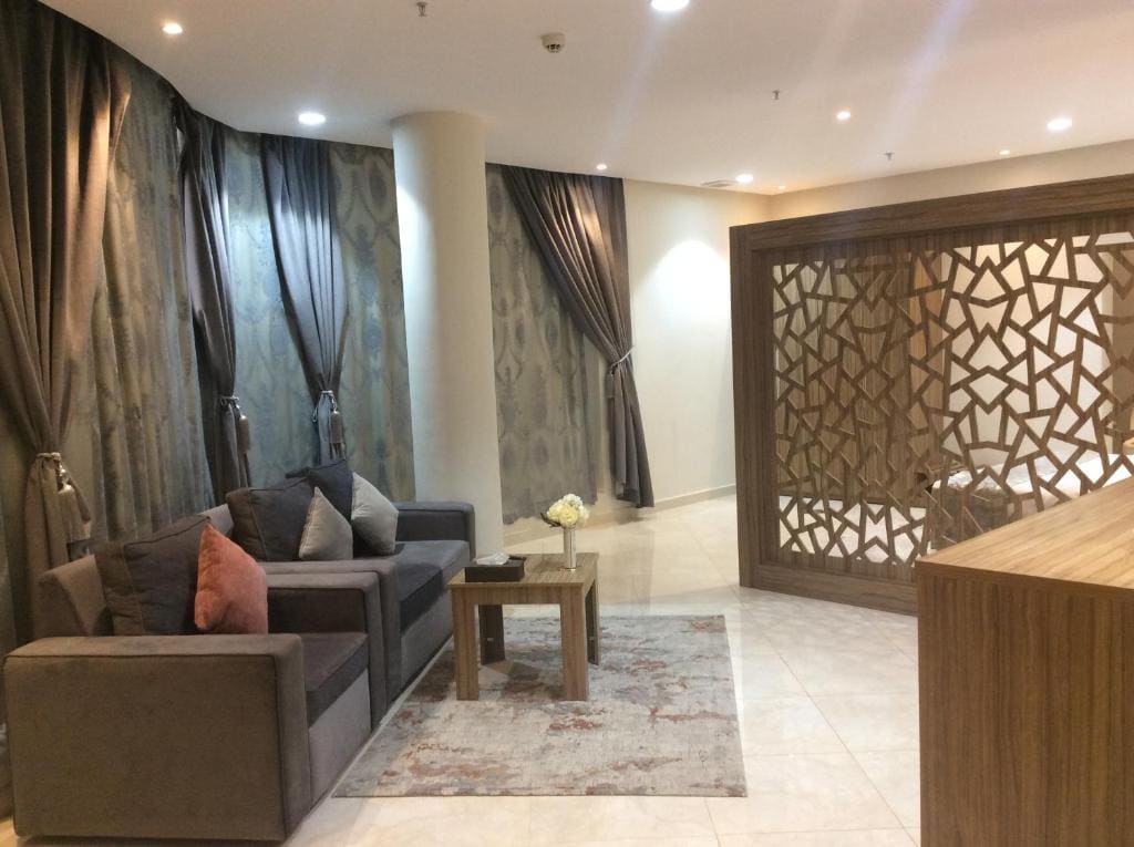Deluxe Double Room (2 Adults + 1 Child) room - Image 1