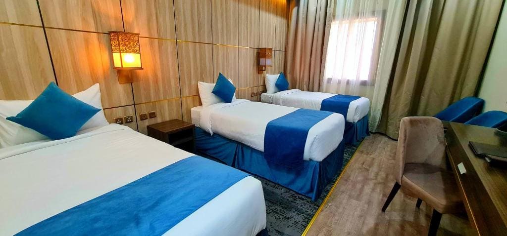 Standard Quadruple Room room - Image 3