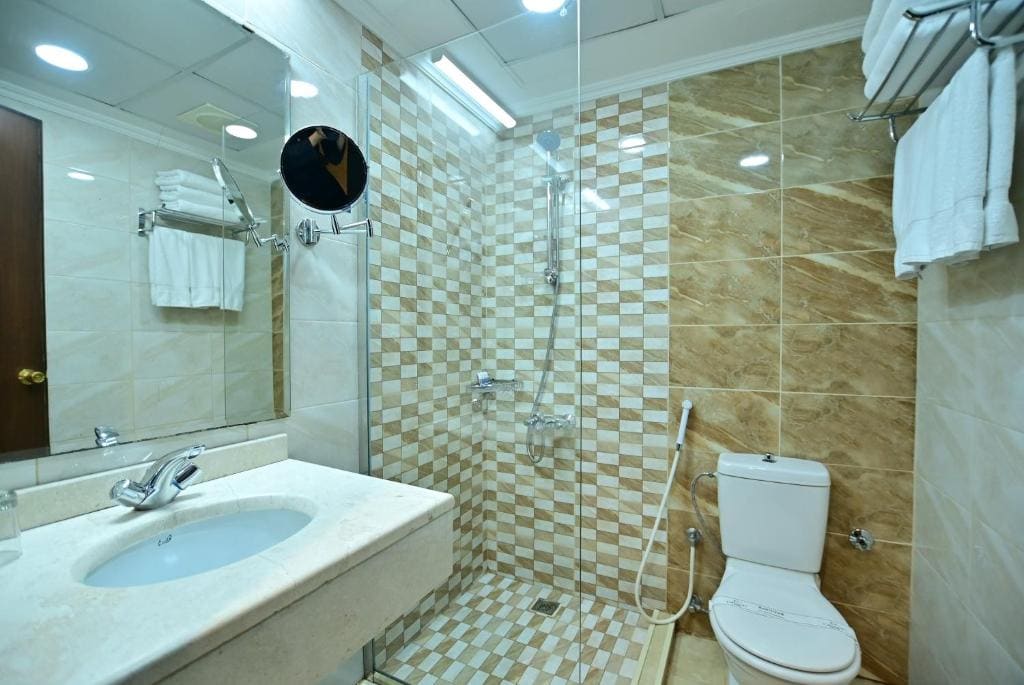 Premium Room with Four Single Beds - Accessible room - Image 1