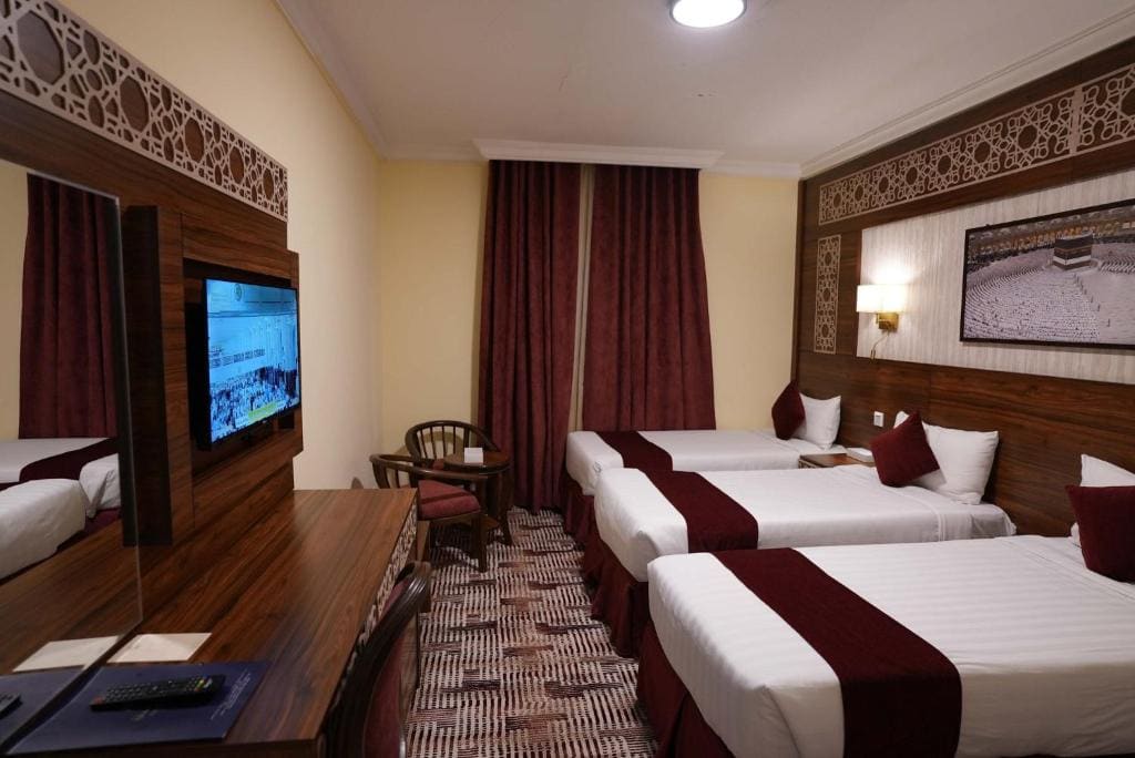 Premium Triple Room room - Image 2
