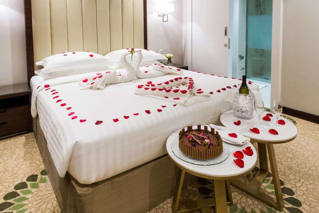 Executive King Suite - Non-Smoking room - Image 2