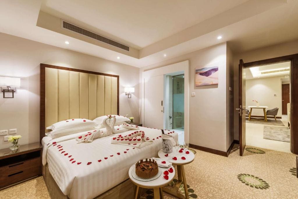 Executive King Suite - Non-Smoking room - Image 1