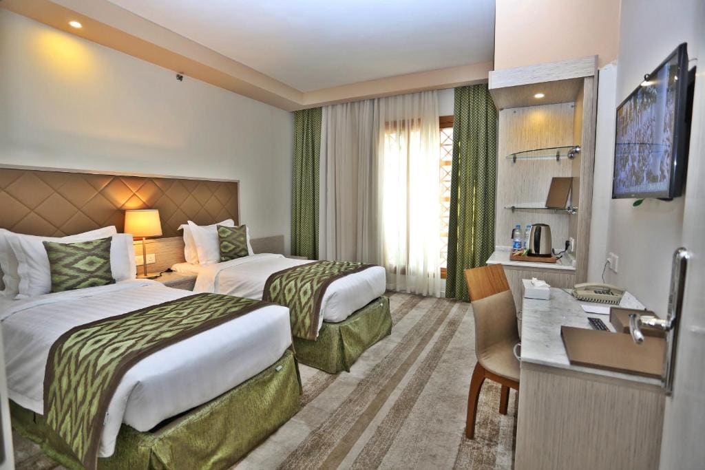 Standard Twin Room room - Image 1