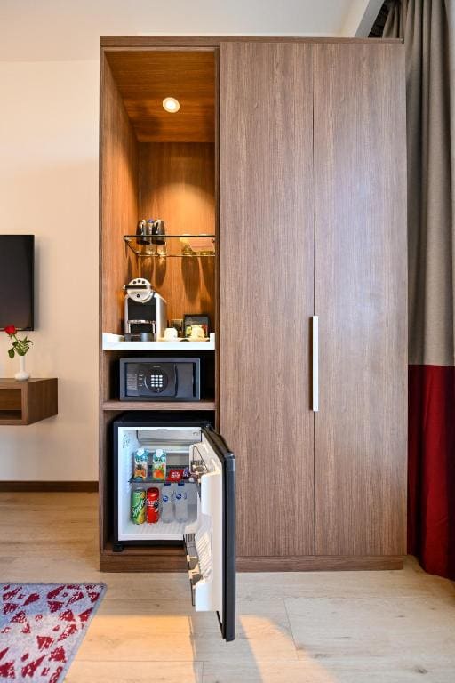 Standard King Room room - Image 1