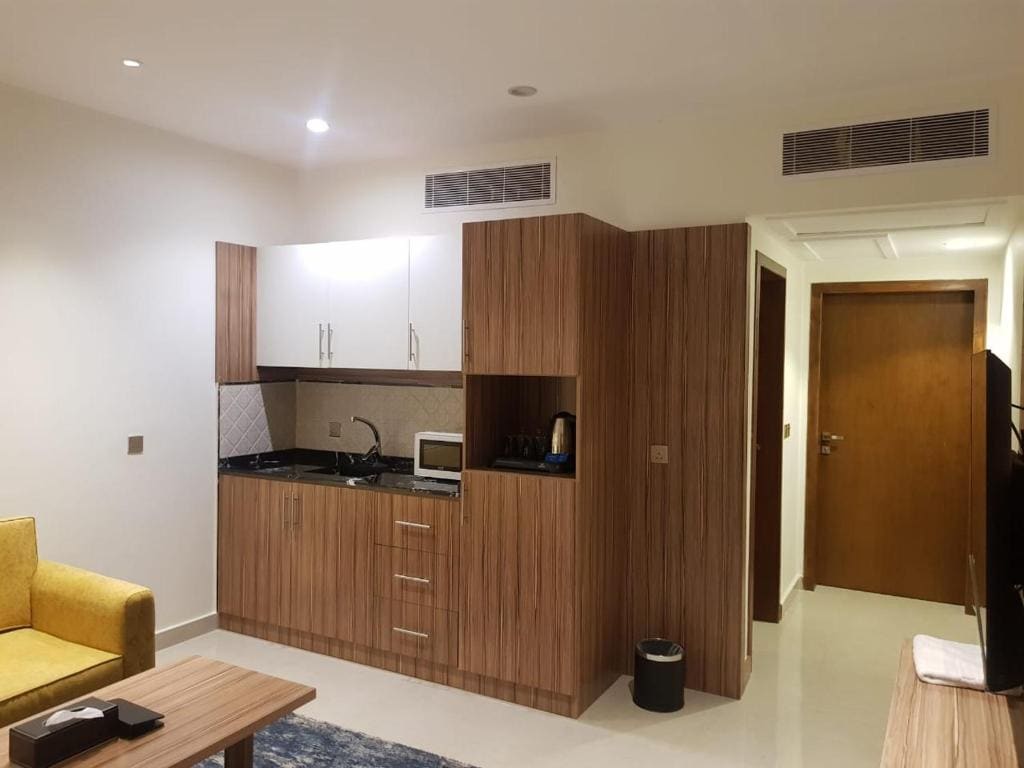 Suite with City View room - Image 3