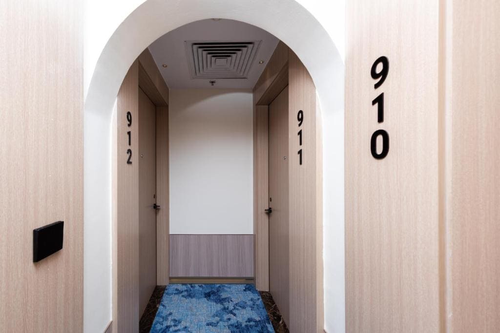 Executive Suite room - Image 3