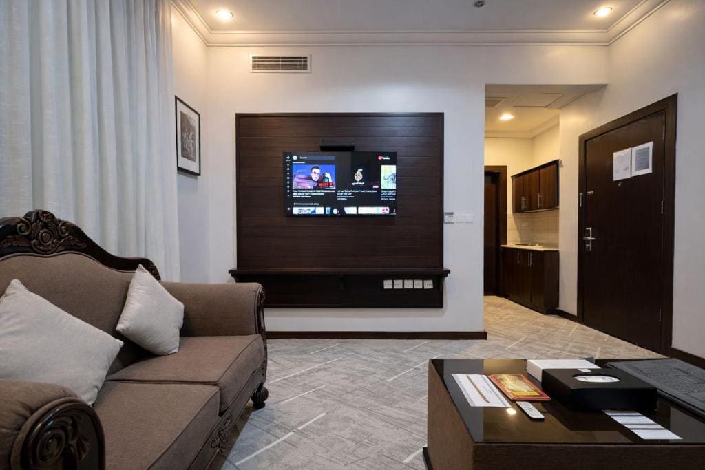 Executive Suite room - Image 3