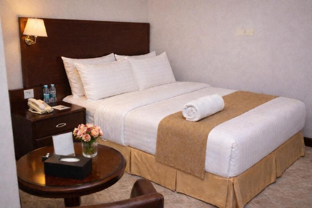 Small Double Room room - Image 2