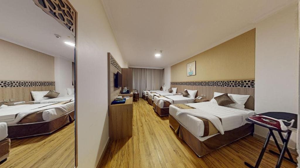 Deluxe Suite room - Image 1