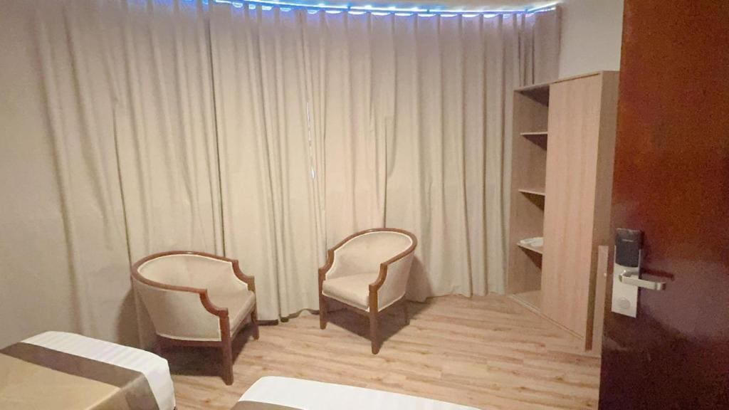 Quadruple Room with Private Bathroom room - Image 1