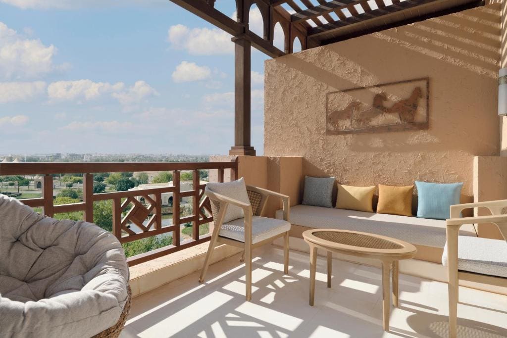 One-Bedroom King Suite with City View - North Wing room - Image 3