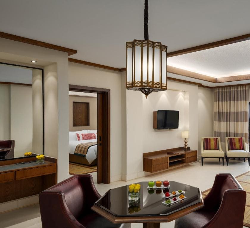 One-Bedroom King Suite with Garden View room - Image 1