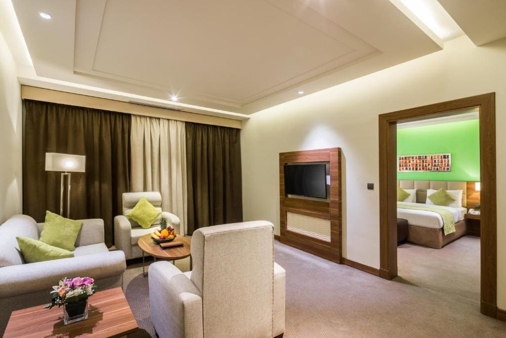 Executive Suite room - Image 3